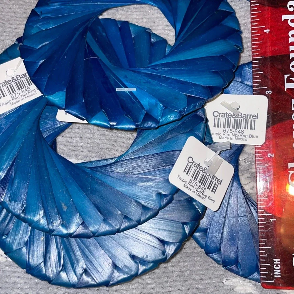 Crate & Barrel Napkin Rings Tropic Palm NpkRng Blue Set of 6 Handmade raffia NEW